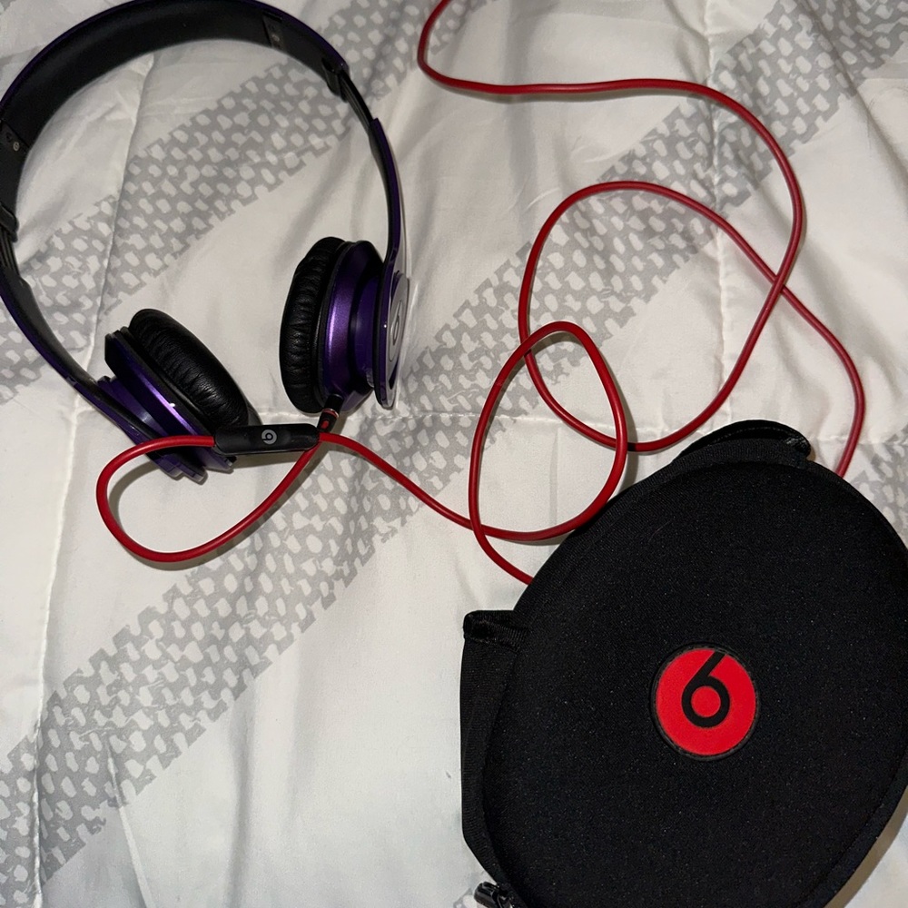 Beats by Dr. Dre solo HD headphones